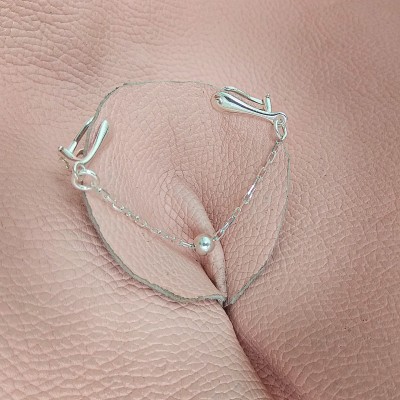 Chain Clitoral Jewellery serling silver Faux piercing  with silver chain  Non Piercing Clit Clip Adult fun sex toys