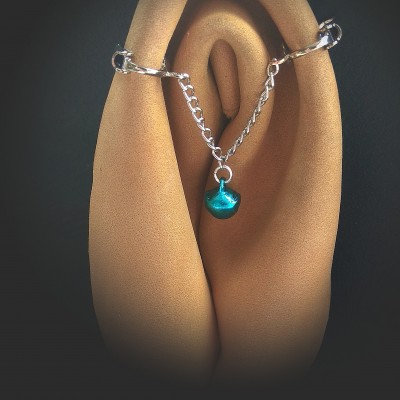 Clitoral Jewellery , Faux piercing with chain and blue bell Non Piercing Clit Clip Adult fun sex toys