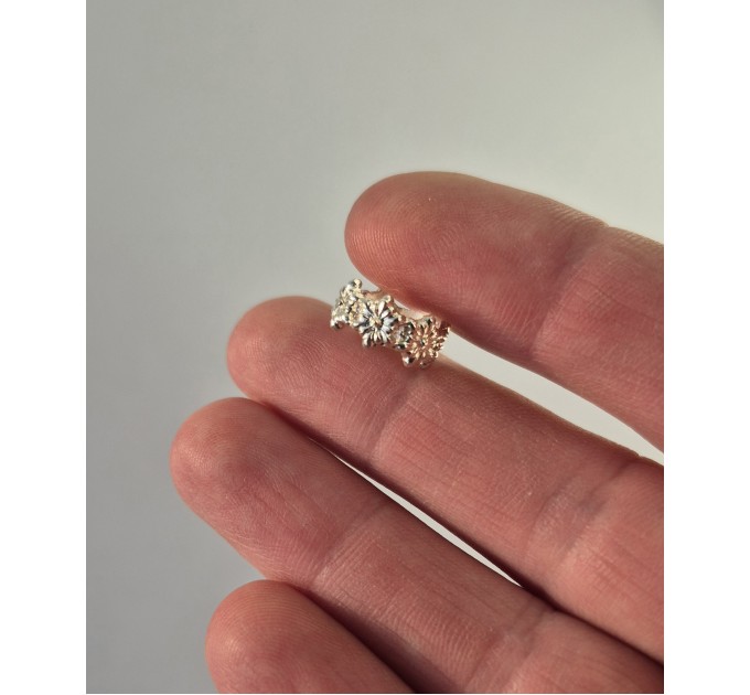 Silver Flower Ear Cuff – Handmade No-Piercing Jewelry