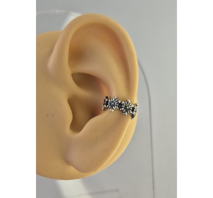 Silver Flower Ear Cuff – Handmade No-Piercing Jewelry