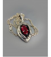 Silver yoni pendant with ruby Silver yoni pendant with ruby
